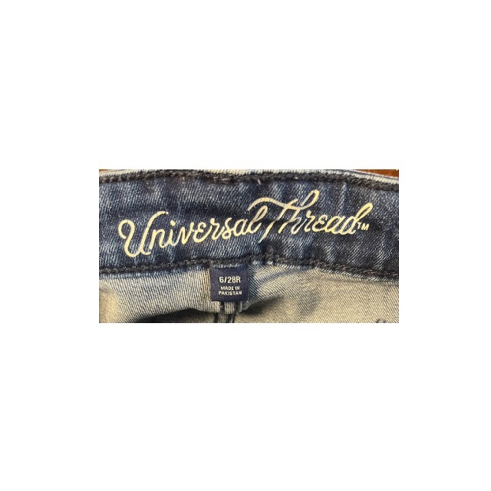 Universal Thread Mid Rise Skinny Distressed Jeans - Picture 3 of 5